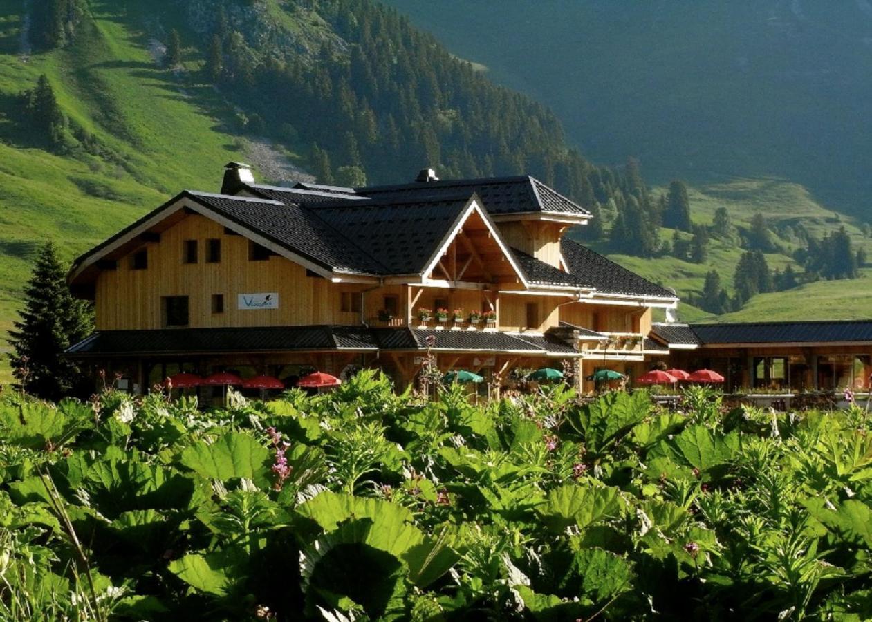 Отель Les Roches 1500 Mieussy Экстерьер фото